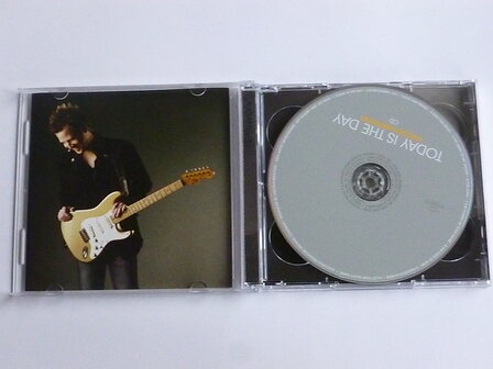 Today is the day Deluxe Edition ( CD + DVD)