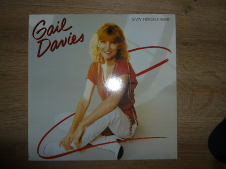 Gail Davies - Givin&#039; herself away