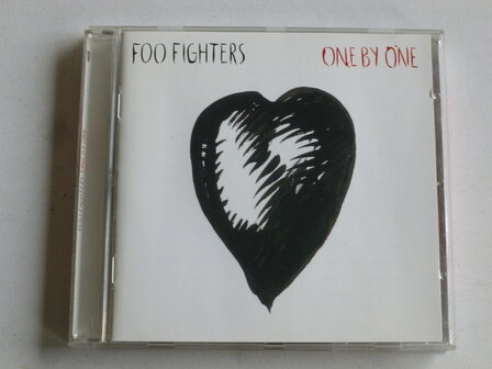 Foo Fighters - One by One