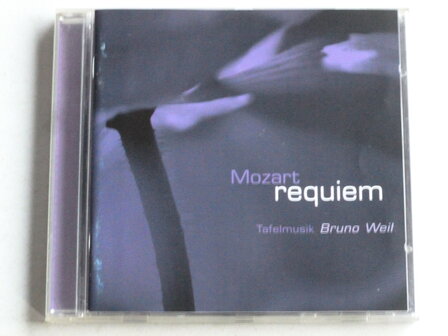 Mozart - Requiem / Bruno Weil