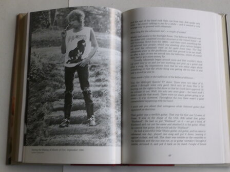 Bob Dylan - Wanted Man : in search of Bob Dylan (boek)