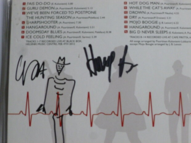 Honey B & T Bones - Alive in Helsinki (gesigneerd)