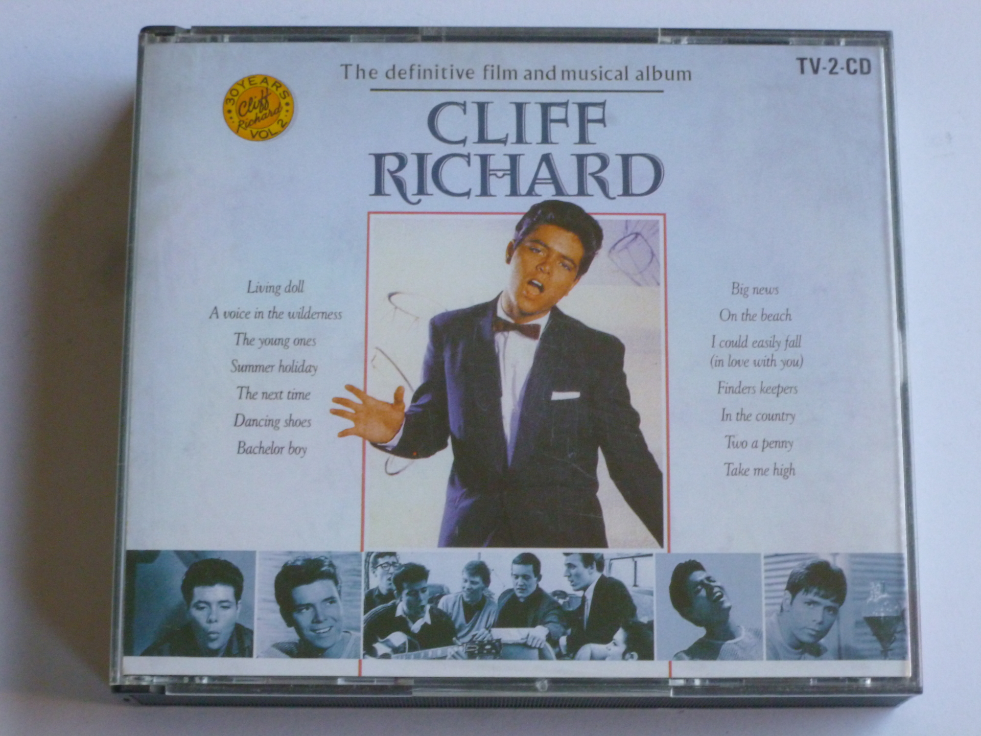 Lagere school Opknappen wolf Cliff Richard - The Definitive Film and Musical Album (2 CD) - Tweedehands  CD